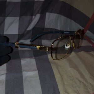 SALE! (NEW) Black / Gold rimmed squared designer luxury glasses. NEW